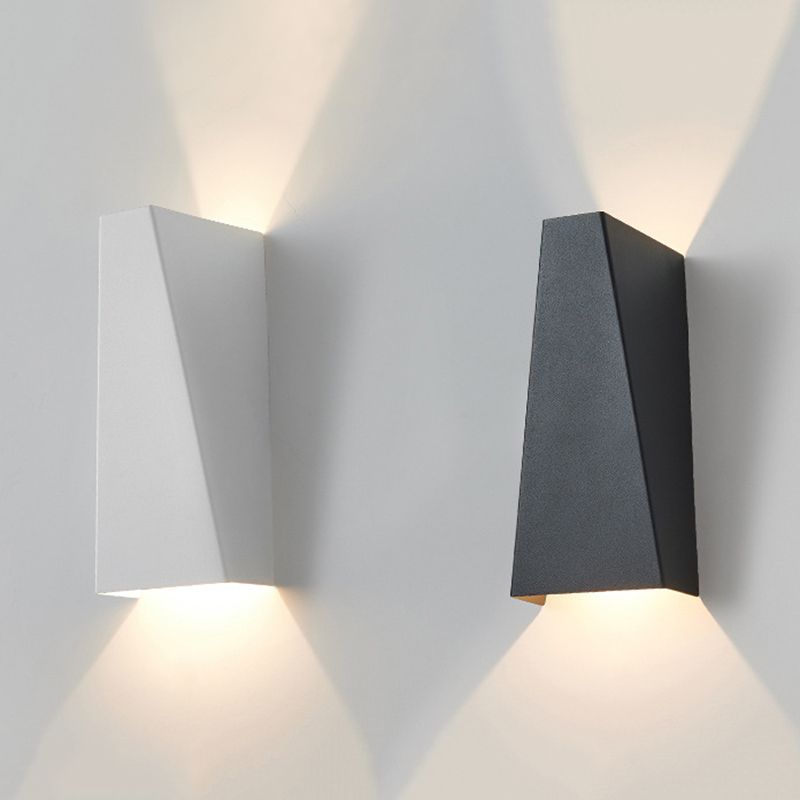 Polygon Wall Sconce Lighting Modern Style Metal 2-Lights Sconce Light in Black and White