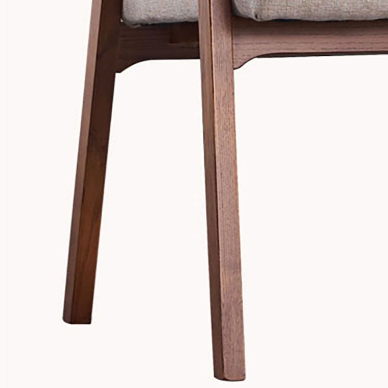 Silla de comedor de madera tradicional para uso doméstico Silla acolchada con respaldo sólido con brazo