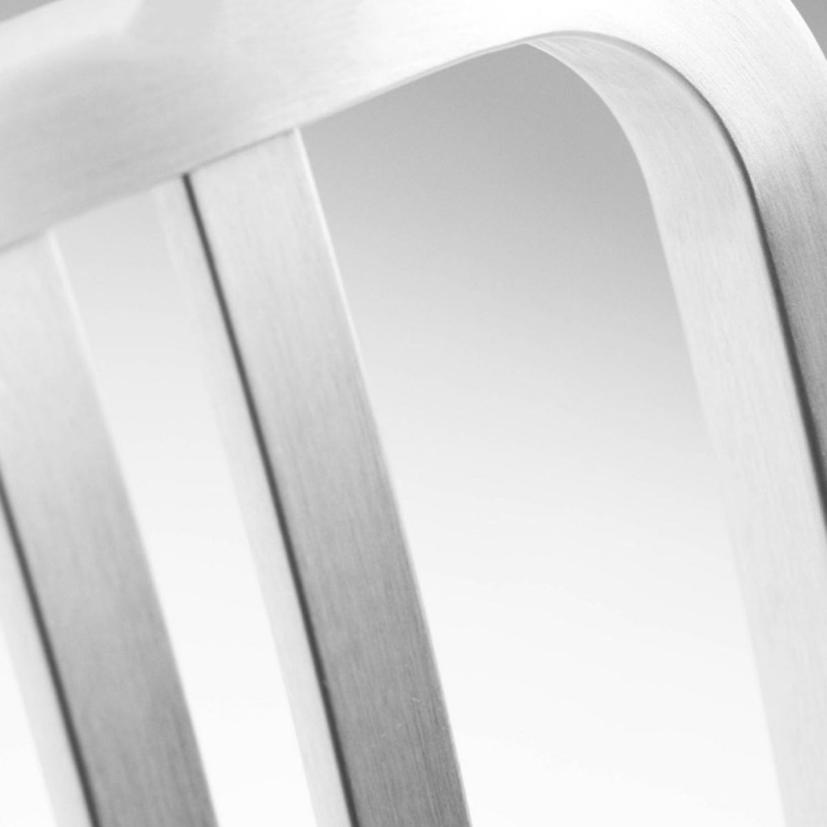 Contemporary Metal Backrest Counter High Stool in Silver for Home Use