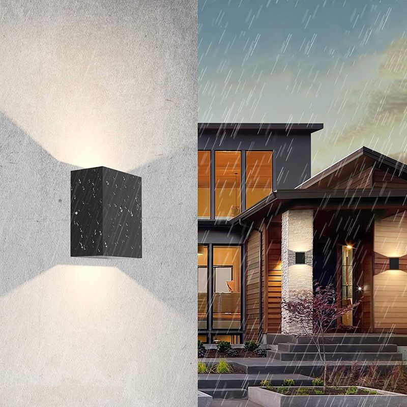 Geometric Shape Sconce Modern Style Metal 2 Lights Wall Light in White/Black