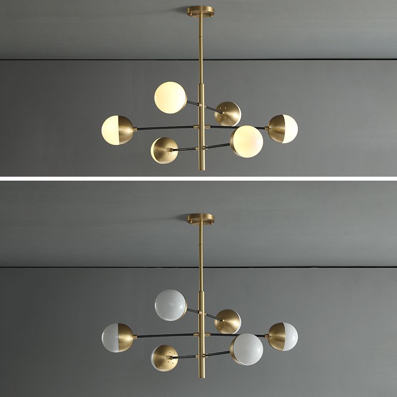 Lampadella in ottone in ottone in stile post-moderno in metallo + glass sfera di stile molecolare accompagnamento in oro