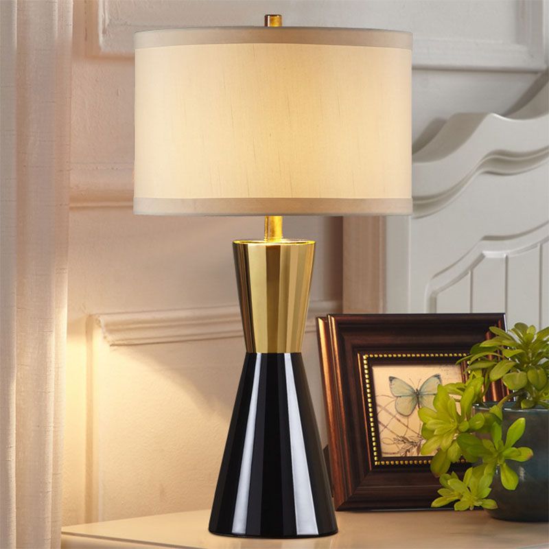 Black-gold Metal Single Head Postmodern Table Lamp for Bedroom Living Room Nightstand Lamps