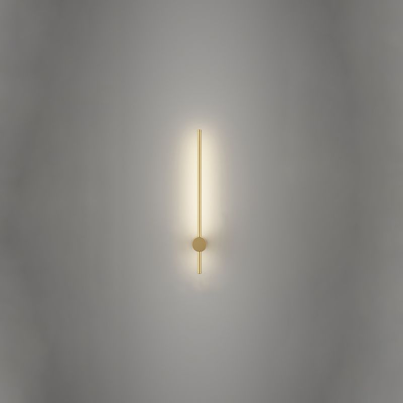 Éclairage mural de forme linéaire en métal