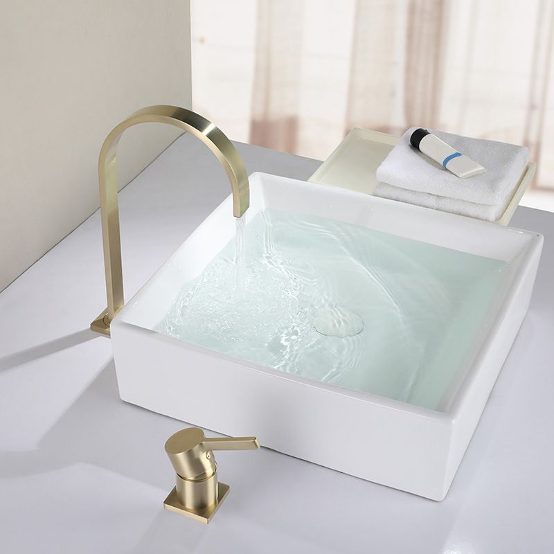 Single Handle Basin Faucet Contemporary Luxury Bathroom Faucet