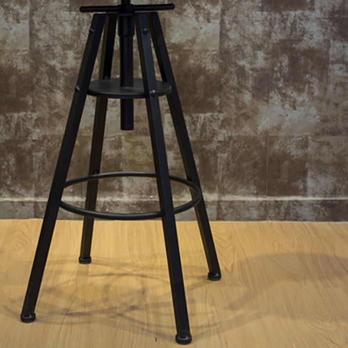 Industrial Adjustable Height Counter Chair Footrest Metal Counter Bar Stool in Black
