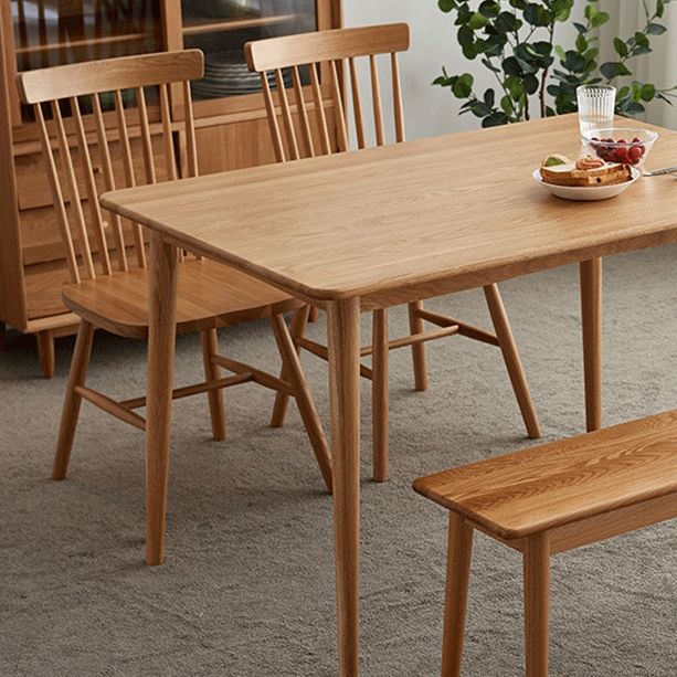 Moderne eiken houten tafel in de natuur rechthoekige eettafel met houten basis en 4 poten