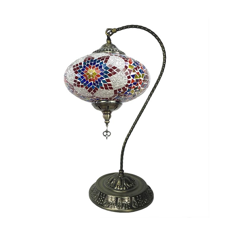 Decoratieve langwerpige nachtlicht met een enkele kop gekleurd kunstglazen tafellamp met gebogen arm in geel/blauw/groen