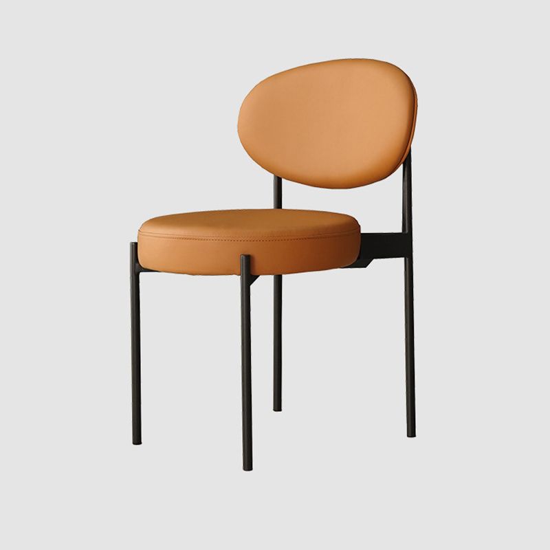 Silla lateral con respaldo abierto para restaurante moderno, silla de comedor de cuero PU con patas negras