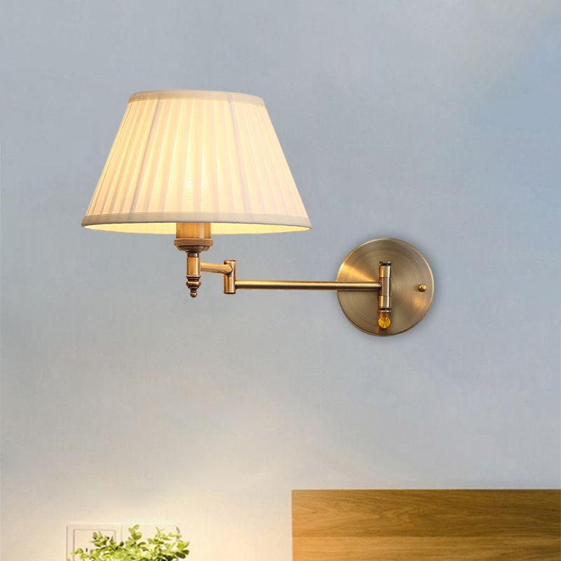 Tissu beige applique lampe plissée cône à tête unique