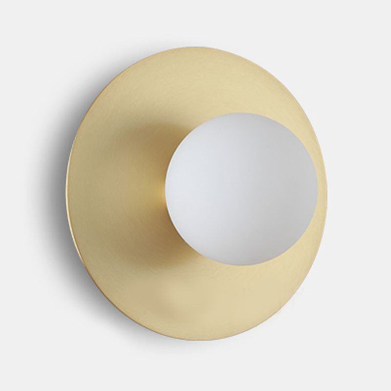 Metalen wereldwand sconce enkele bol hedendaagse stijl wandlamp voor slaapkamer