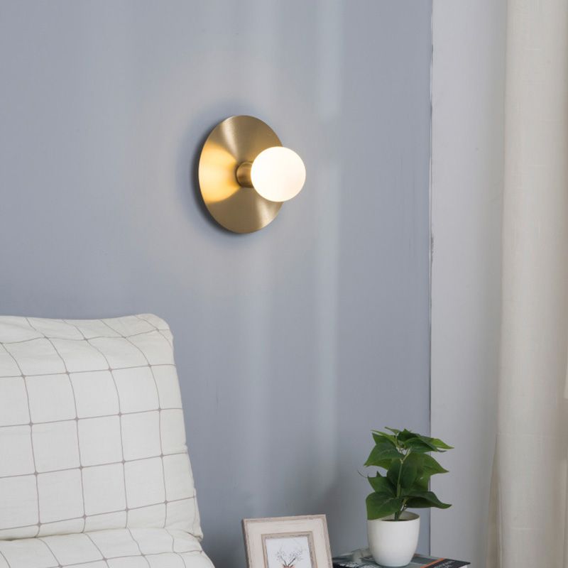 Luz nórdica de montaje de pared posmoderna 1 luz de metal de disco redondo de luz para la cama para la cama