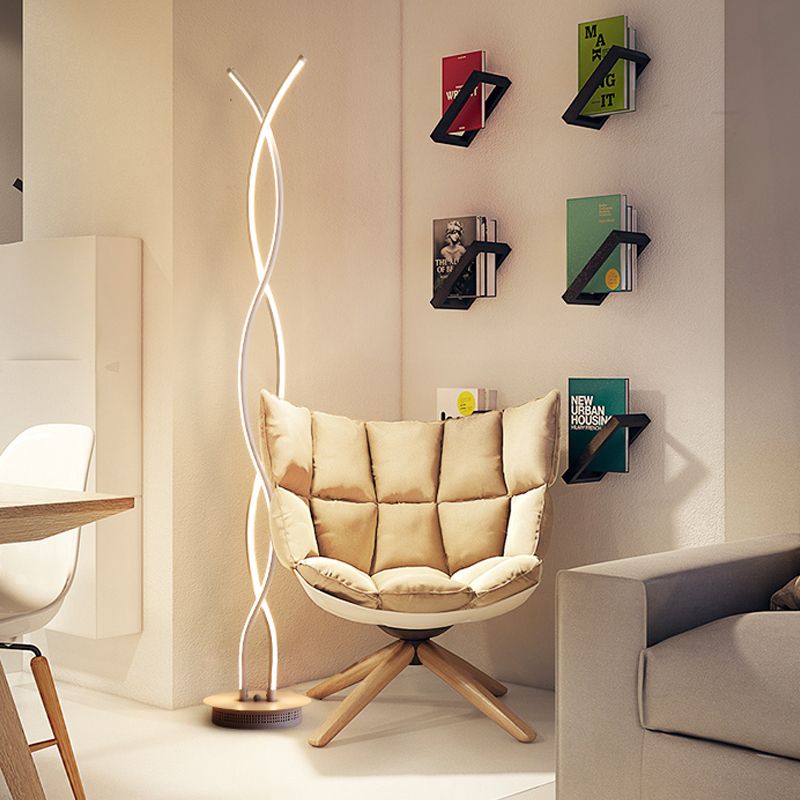 Acrilico illuminazione a spirale in piedi lineare semplicità semplicità lampada da lettura del pavimento bianco per camera da letto
