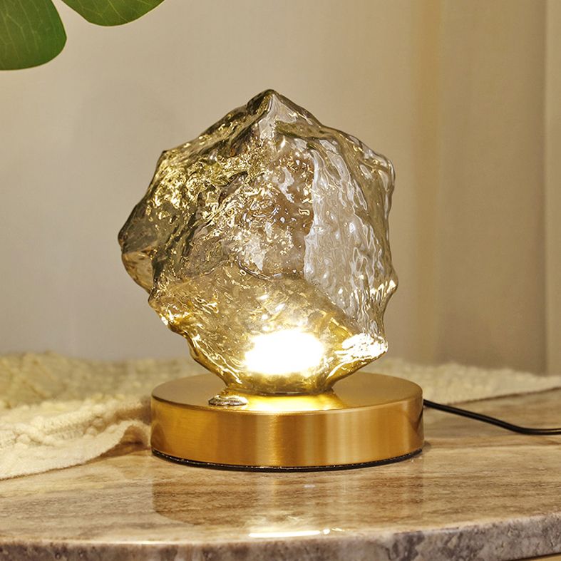 Lampada da tavolo in vetro a forma di roccia Lampada da comodino moderna con finitura dorata a 1 luce