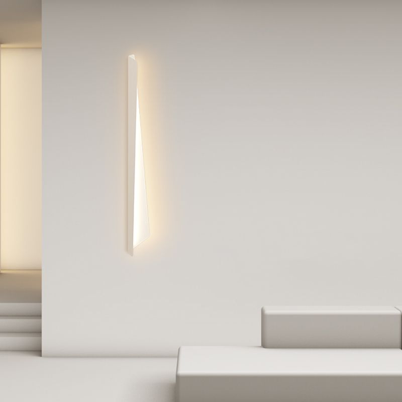 Geometric Wall Lighting Modern Metal 1 Light Wall Sconce in White
