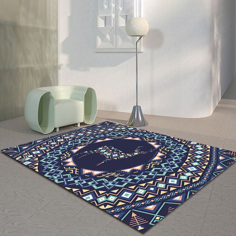 Black Modern Rug Polyester Graphic Indoor Rug Tear Resistant Rug for Living Room