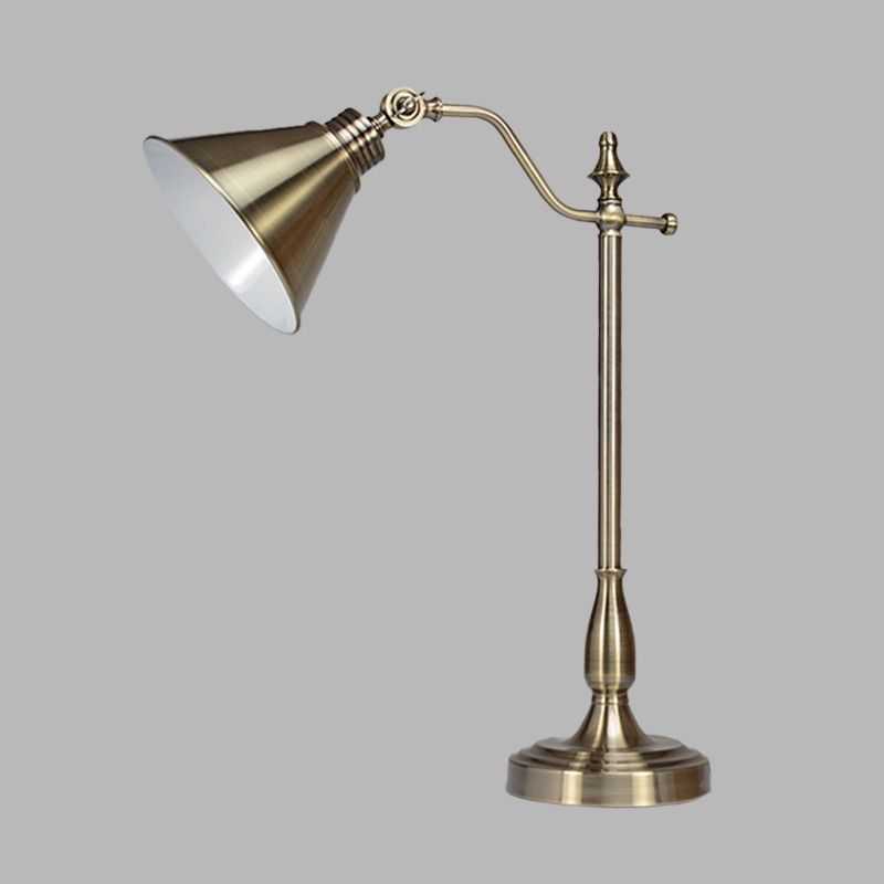 Gouden afwerking LED-bureaulamp boerderij metallic conische nachttafellamp met stekker in snoer
