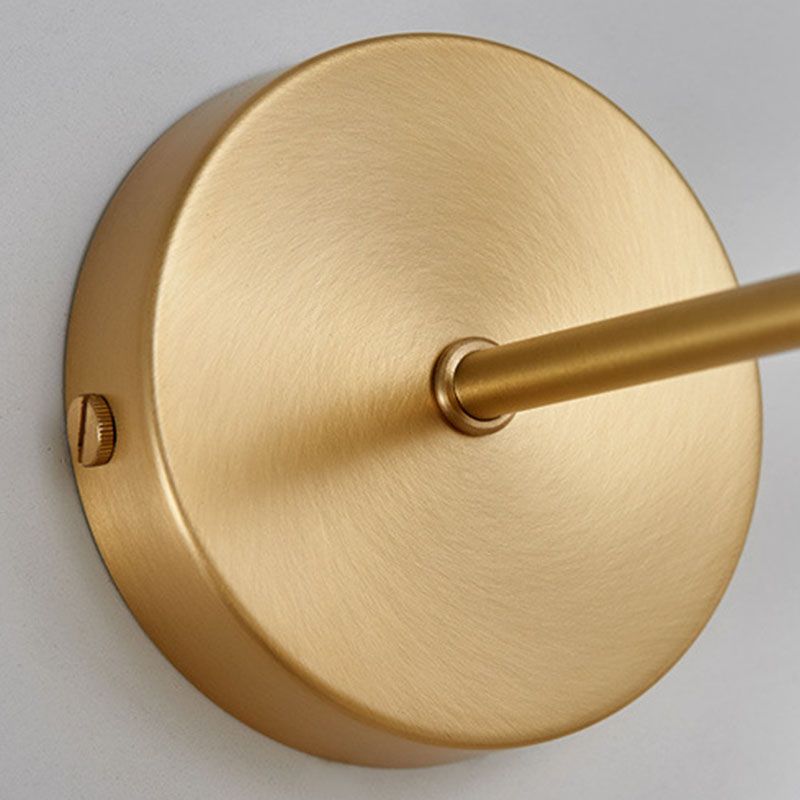 Lampada montata a parete in metallo regolabile contemporaneo per camera da letto