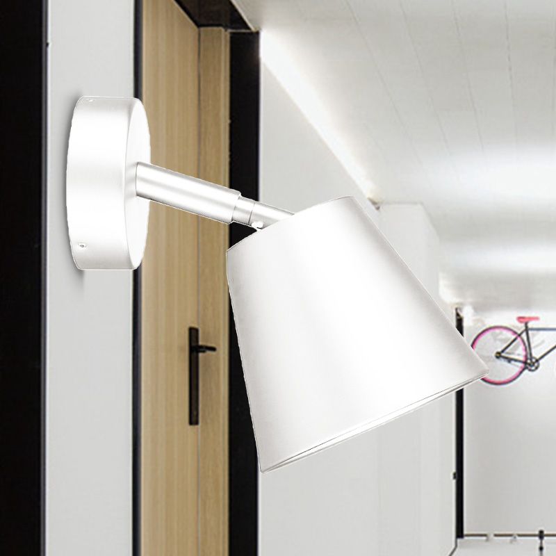 Éclairage mural effilé Métalmat Métalmaliste 1 tête LED LED MONT MUR ÉCLAINON en blanc / chrome