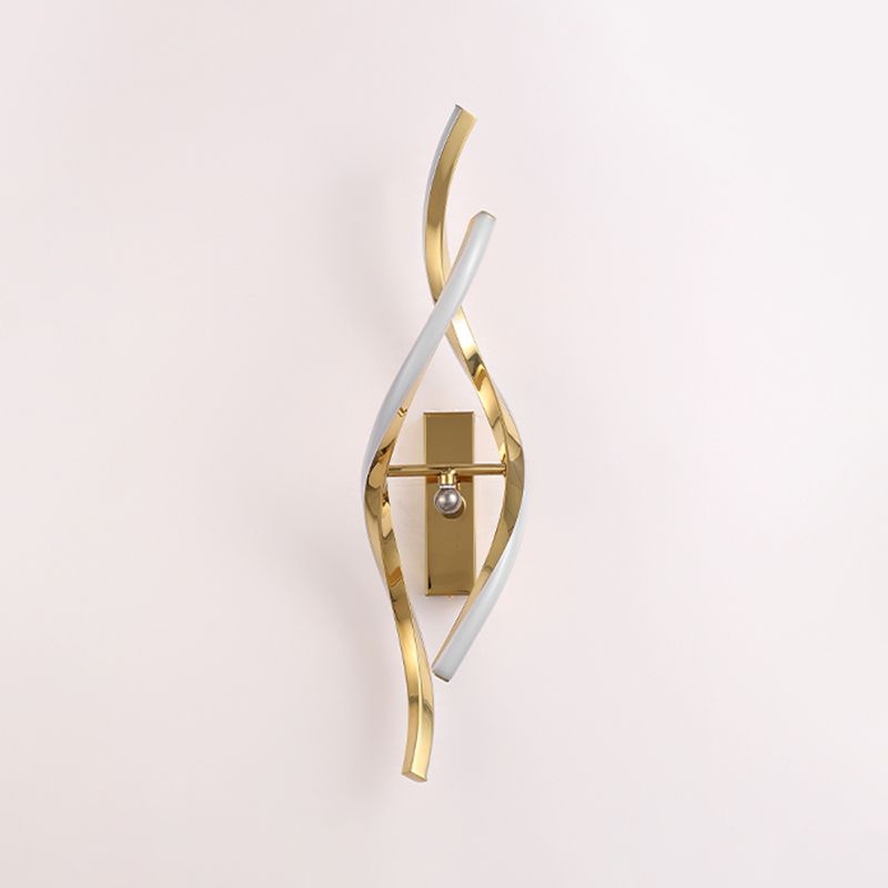 Linear Shade Metal Wall Sconce Modern Style 2 Lights Wall Mount Lighting in Gold