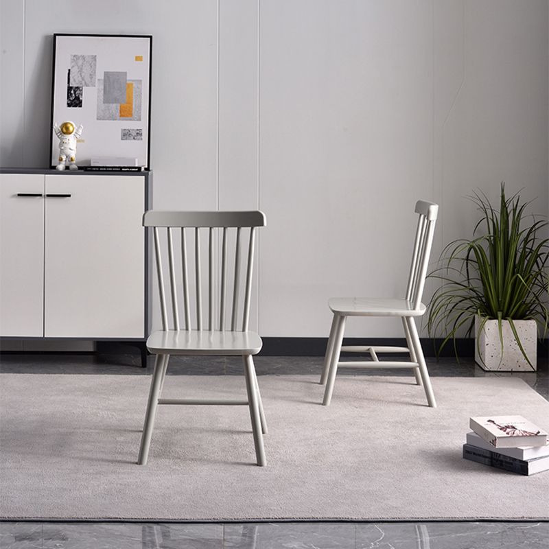 Chaise d'appoint contemporaine en bois d'hévéa Chaise de salle à manger à dossier Windsor en bois (Ensemble de 2)