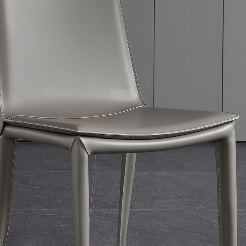 Silla de comedor sin brazos de cuero moderno que cena las sillas del metal para el uso del restaurante