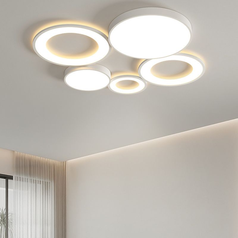 LED Minimalist 4 / 5 - Light Flush Mount Iron Ceiling Flush Mount in White Finish