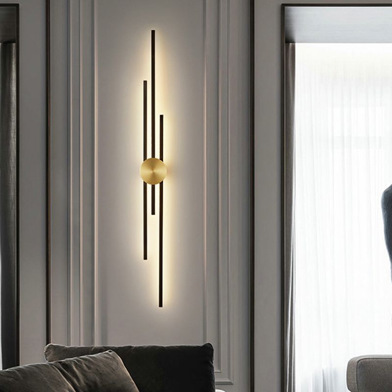 Metal Linear Shape Wall Light Modern Style Multi Lights Wall Mount Light Fixture