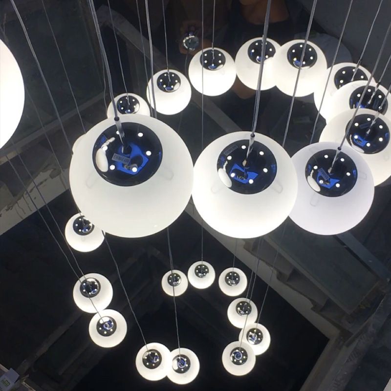 Crema vetro sferico sferico lampadario multi pendente semplicità lampada a soffitta argento per scale di hall