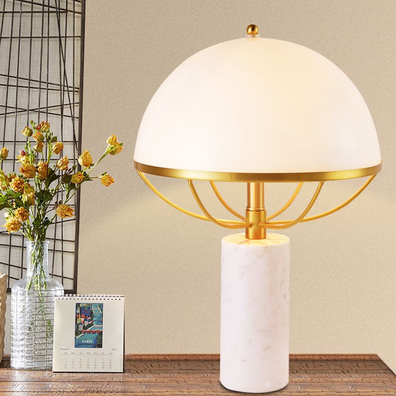 GOLD HEMISPERE Task Lamp Modernismus 1 Kopf Opalglas Tischlicht mit Marmorbasis