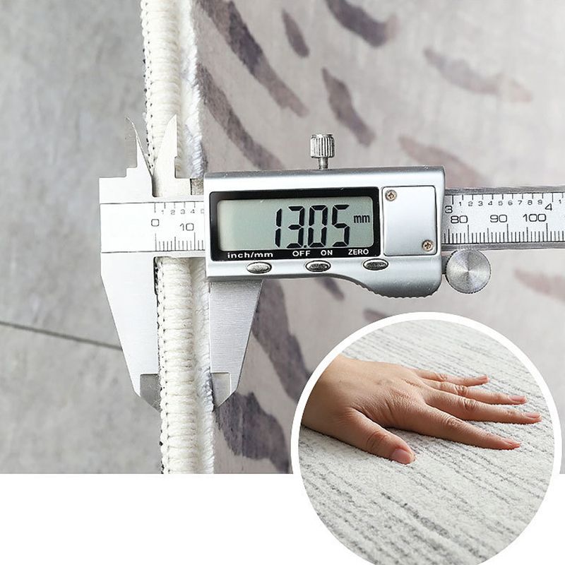 Modern Abstract Pattern Area Rug Grey Polyester Carpet Stain Resistant Area Rug for Home Decor