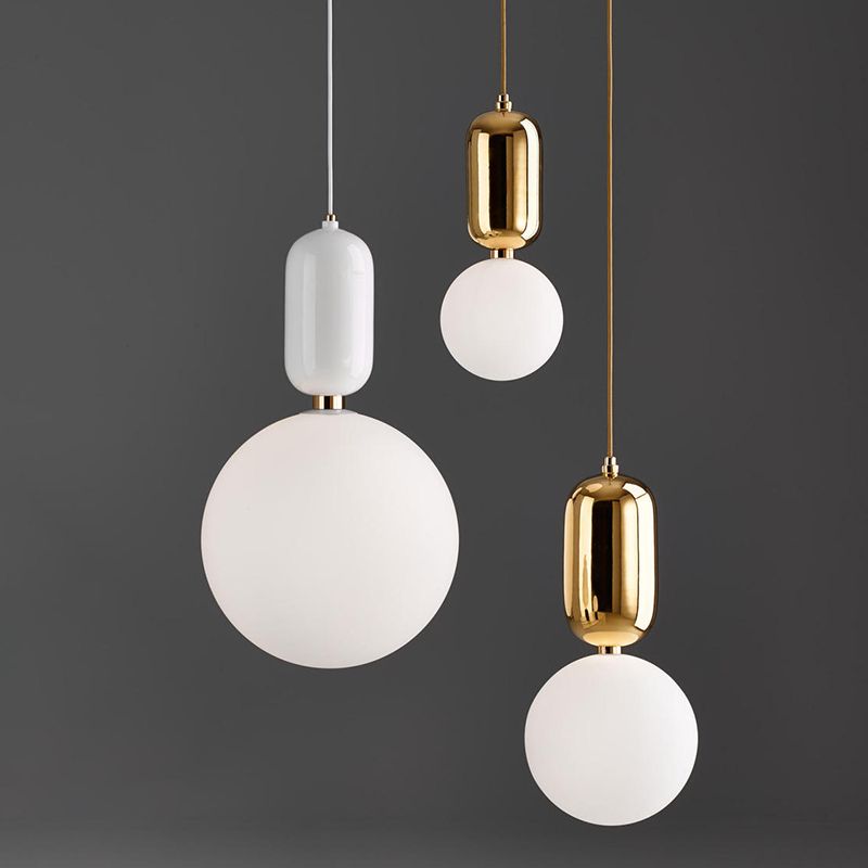 Lampada a sospensione minimalista a sospensione soggiorno con tonalità in vetro a sfera