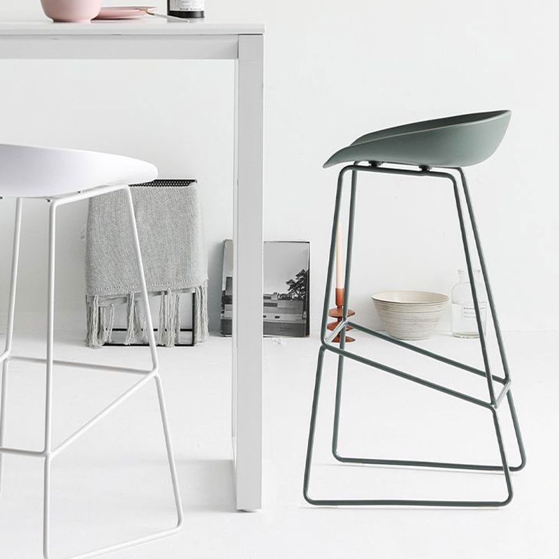 Plastic Bucket Seat Bar Stools Scandinavian Bristol Stool with Iron Base