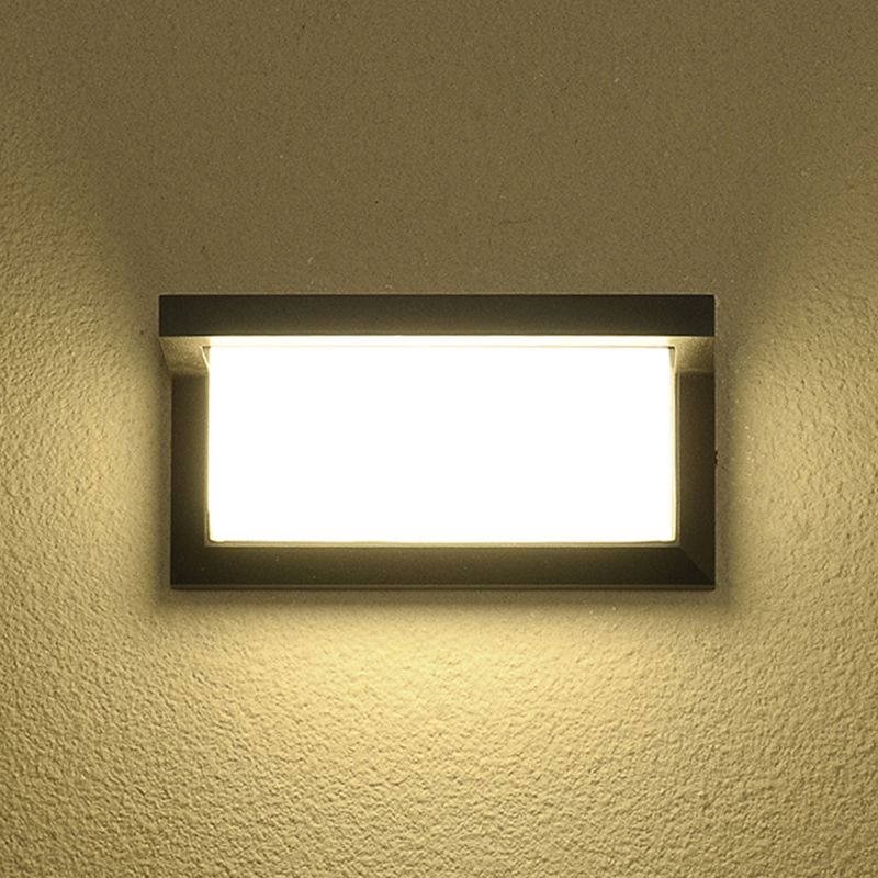 Waterproof Wall Mount Lamp Modern Style with Plastic Shade for Garden