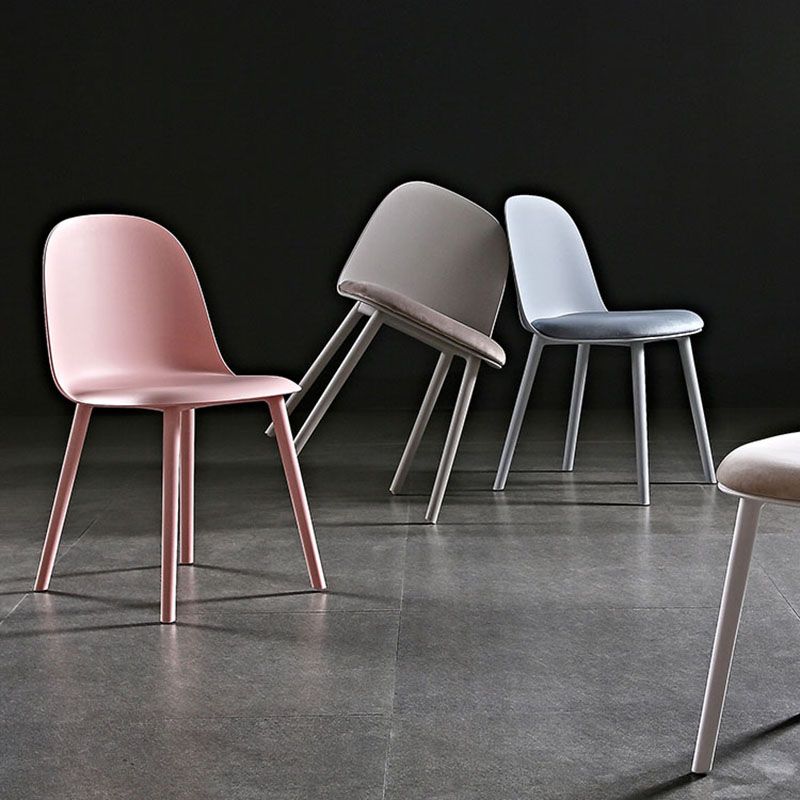 Silla lateral de comedor de plástico de estilo escandinavo, silla sin brazos con respaldo abierto para el hogar