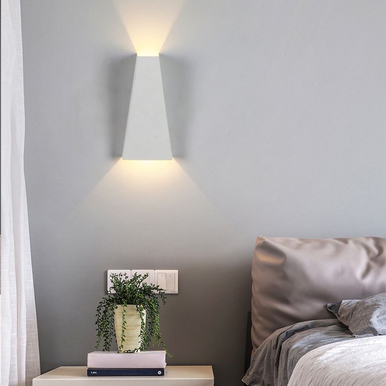 Geometric Wall Mounted Lamp Modern Simplicity Aluminum Wall Mount Lamp for Living Room