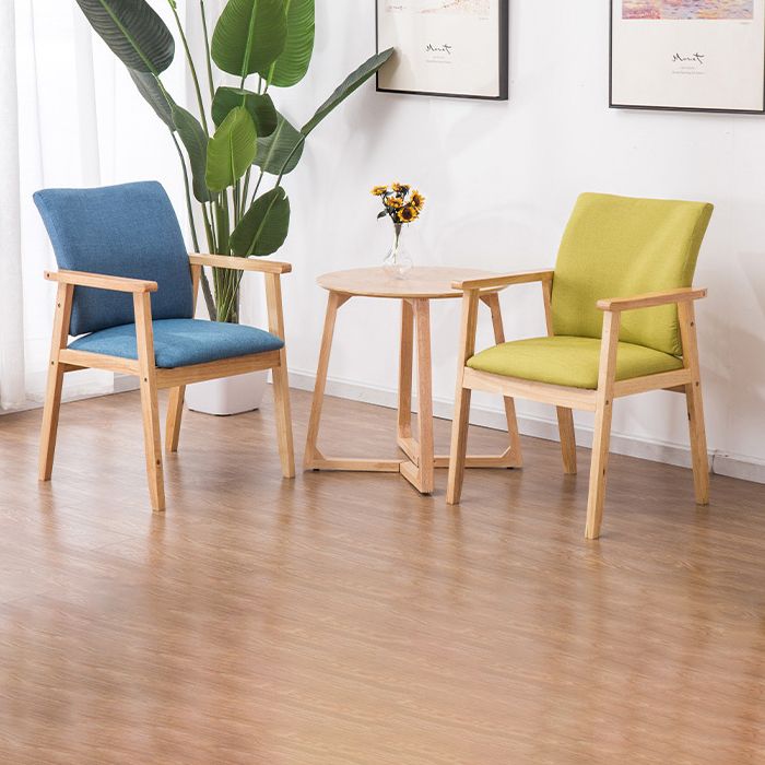 Chaise de salle à manger en bois de fauteuil à dossier solide en bois d'hévéa scandinave pour la maison