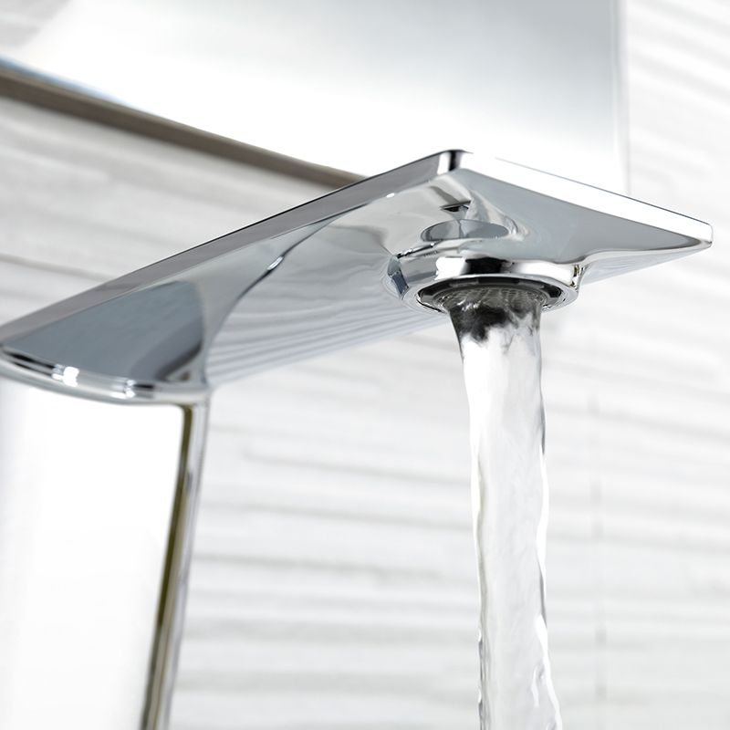 Modern Square Brass Bathroom Sink Faucet with 2-Handle Sink Faucet