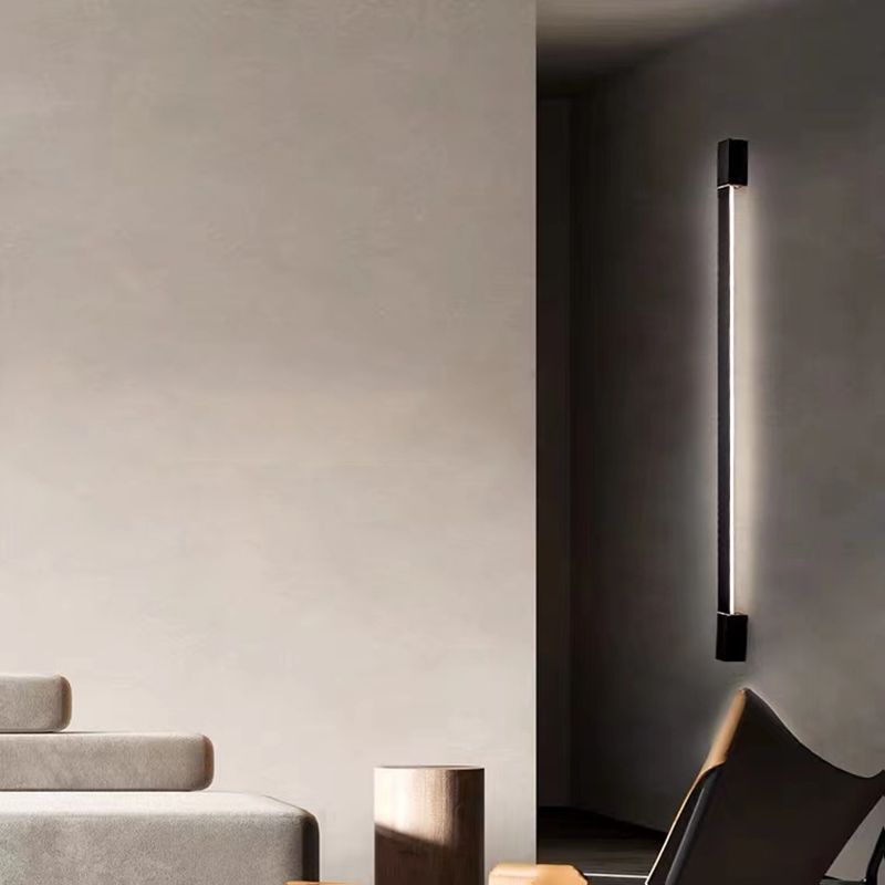 Metal Linear Shape Wall Light Modern 1 Light Wall Mounted Light in Black