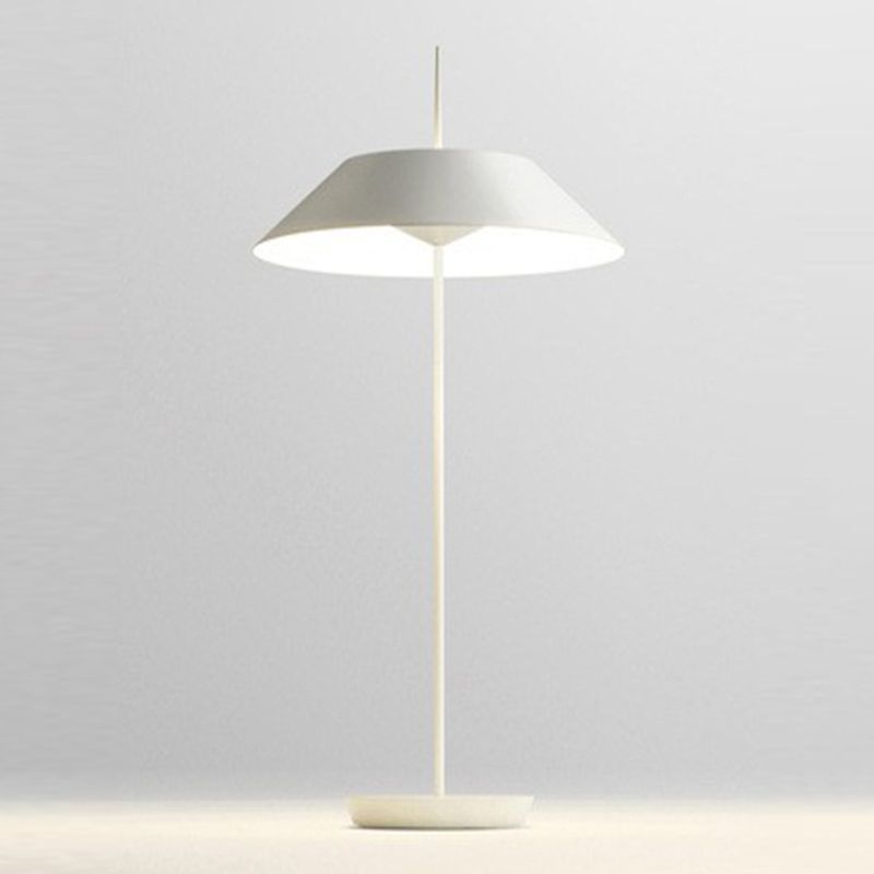 Moderner Stil Geometrischer Nachttischlampe Metall 1 Lichttischlampe