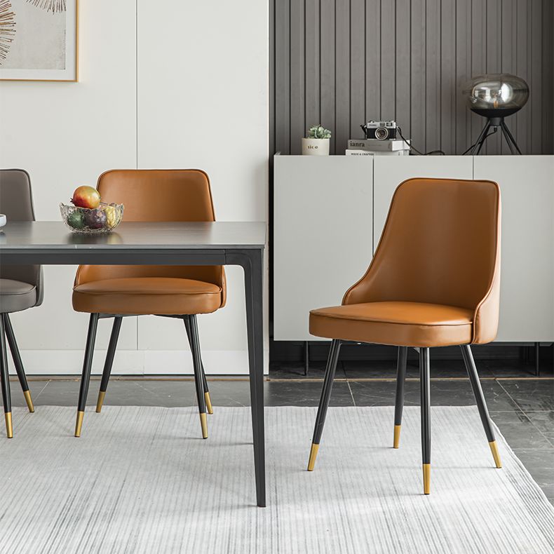 El comedor de metal Glam preside la silla sin brazos de Parsons de comedor de cuero sintético para uso en restaurantes