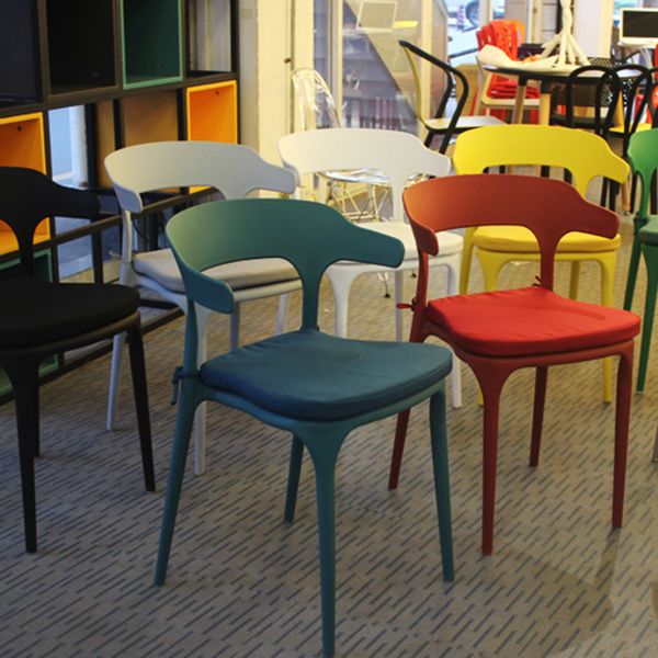 Sillas de comedor estilo Glam, sillas auxiliares sin brazos de plástico para cocina y comedor (juego de 4)