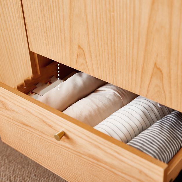 Freestanding Solid Wood Wardrobe Modern Wardrobe with Legs in Natural