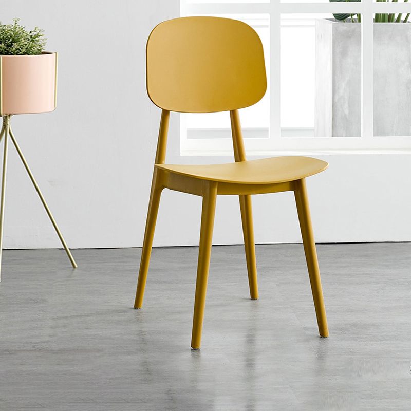 Plastic nordique Open Danding Dining Claid 32 "H Chaise de salle à manger pour restaurant