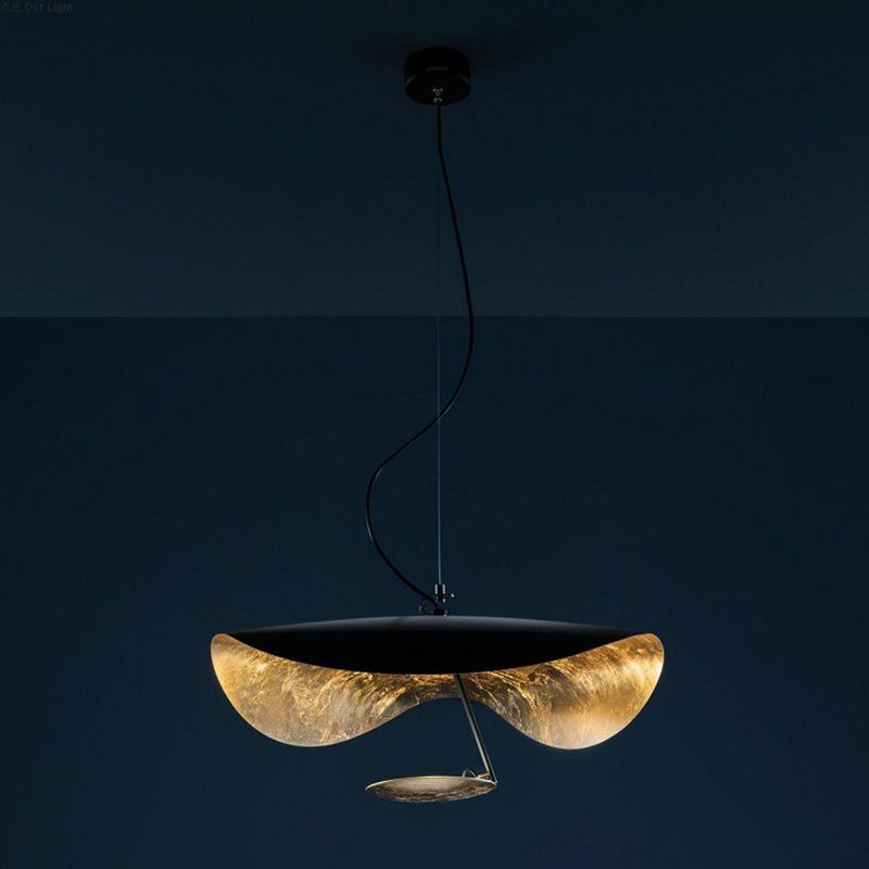 Black and Gold LED Hanging Lamp in Modern Creative Style Wrought Iron Pendant Light for Living Room