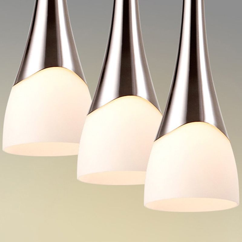 Animage en forme d'entonnoir en argent en forme de luminaire de style moderne en verre blanc multi-pendentif pour dîner