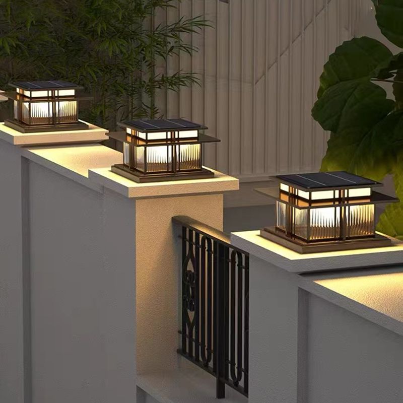 Modern Simple Metal Outdoor Light Square Shape Solar Energy Pillar Lamp for Courtyard