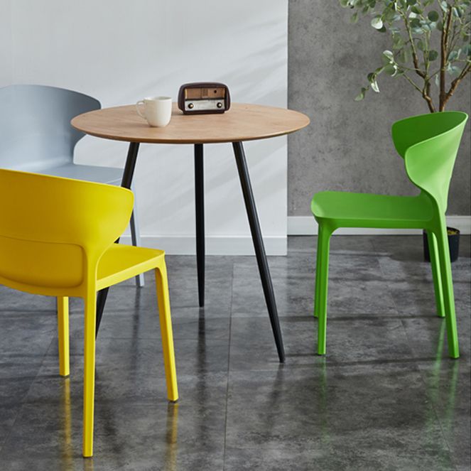 Silla lateral de plástico moderna para interiores y exteriores, silla con respaldo