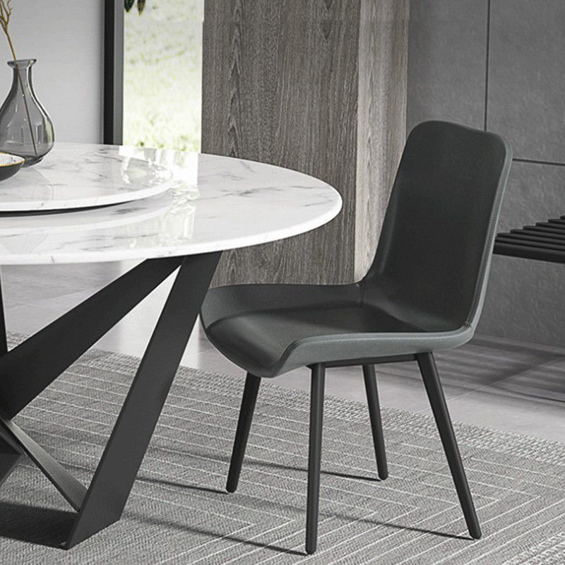 Silla auxiliar Brasserie de cuero moderna, silla de comedor con respaldo macizo y patas negras