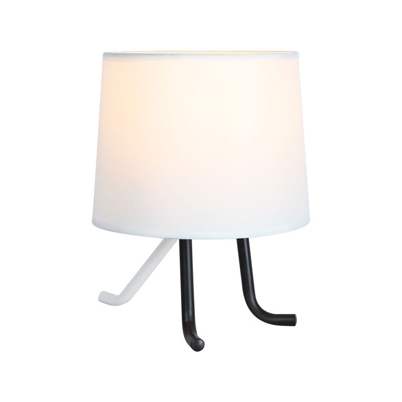 Lampada da comodino in tessuto a botte Lampada da tavolo nordica a 1 lampadina in lino/bianco con 3 gambe per camera da letto