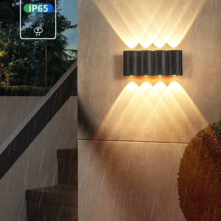 Tubes de style minimaliste moderne de haut en bas de la mur à lad lad lampe à la paroi des lumières murales en métal pour mur extérieur